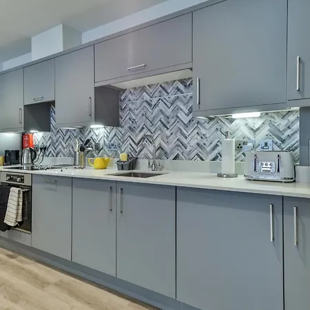 Апартаменты Finest Retreats - No15 Belle House Файли