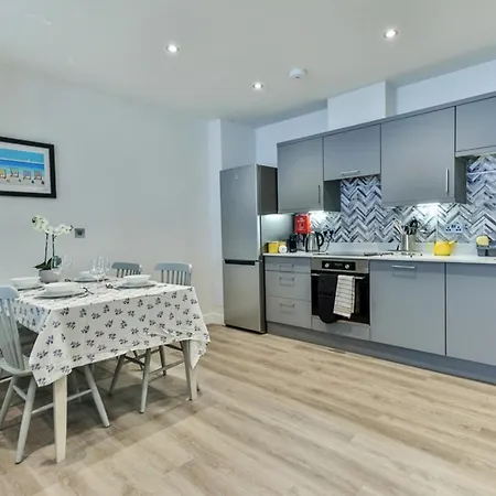 Finest Retreats - No15 Belle House Filey