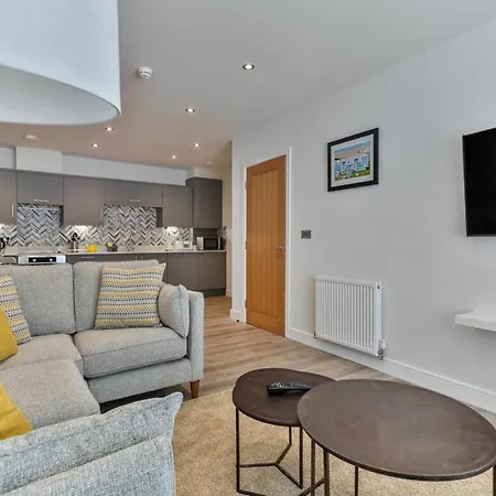Finest Retreats - No15 Belle House * Filey